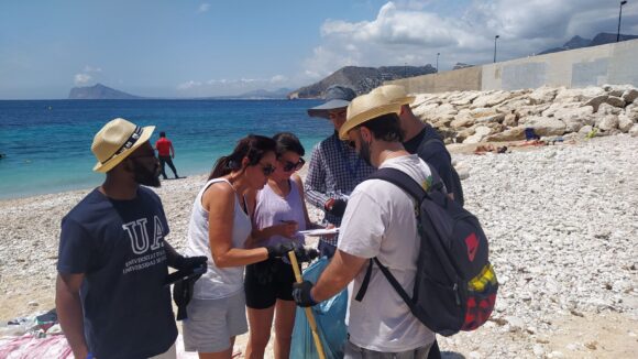 ViSS in action: cleaning the beach of Agua Amarga with the University of Alicante